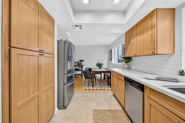 1270 Boynton Street 11, Glendale, CA 91205