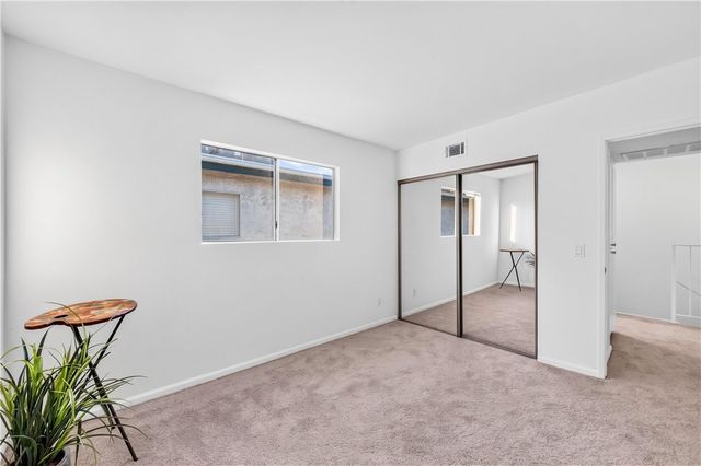 1270 Boynton Street 11, Glendale, CA 91205