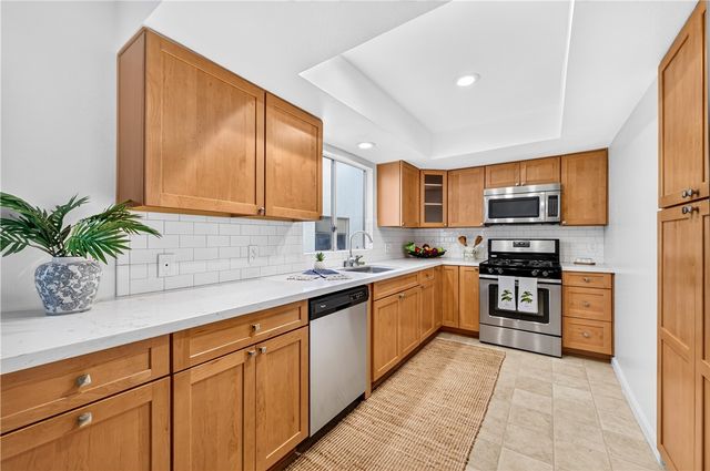 1270 Boynton Street 11, Glendale, CA 91205