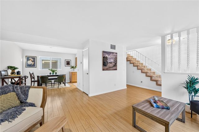 1270 Boynton Street 11, Glendale, CA 91205