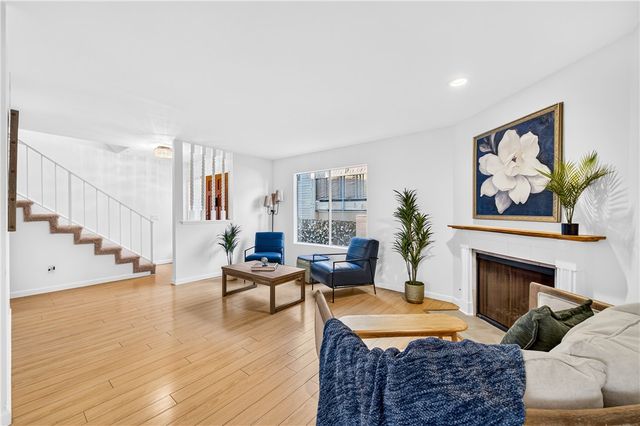1270 Boynton Street 11, Glendale, CA 91205
