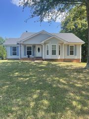 1071 Forest Xing, Joelton, TN 37080