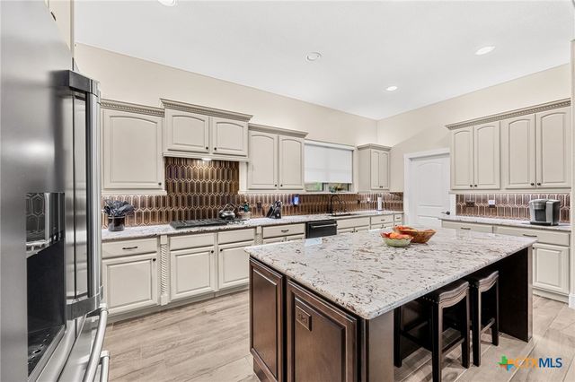 3070 Pecan Meadow Drive, Belton, TX 76513