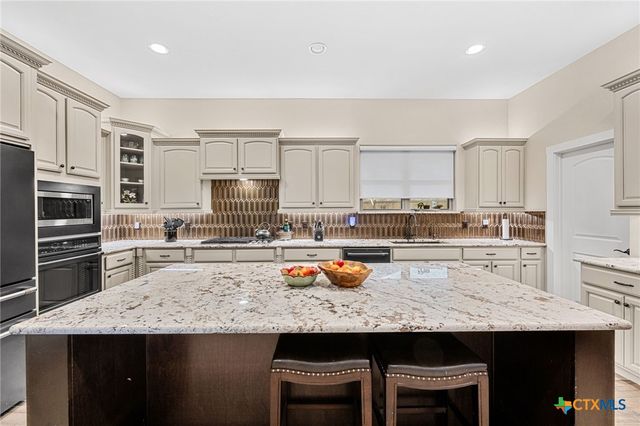 3070 Pecan Meadow Drive, Belton, TX 76513