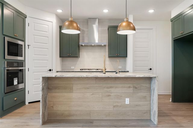 384 Brandywine Road, Hutto, TX 78634