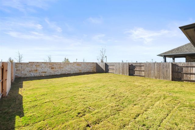 384 Brandywine Road, Hutto, TX 78634