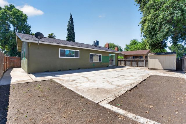 311 Sepulveda Dr, Stockton, CA 95210