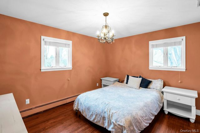 300 Center Bay Drive, West Islip, NY 11795