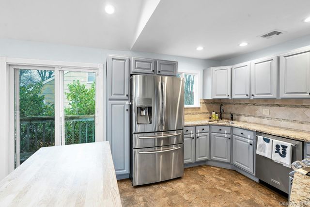 300 Center Bay Drive, West Islip, NY 11795