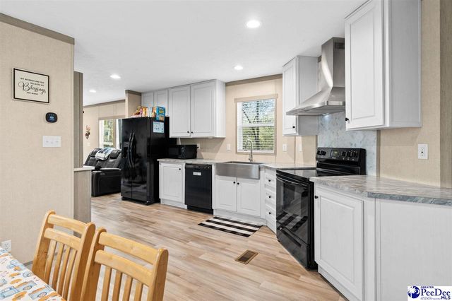6736 Avery Lane, Florence, SC 29505