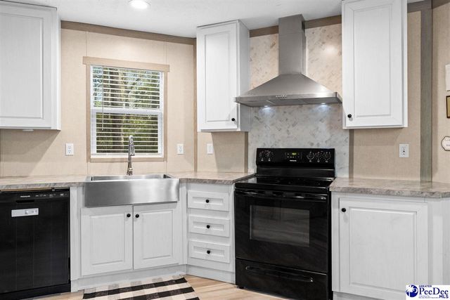 6736 Avery Lane, Florence, SC 29505