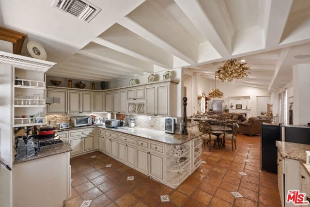5457 Encino Avenue, Encino (los Angeles), CA 91316