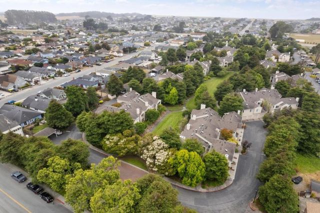 240 Amesport, Half Moon Bay, CA 94019
