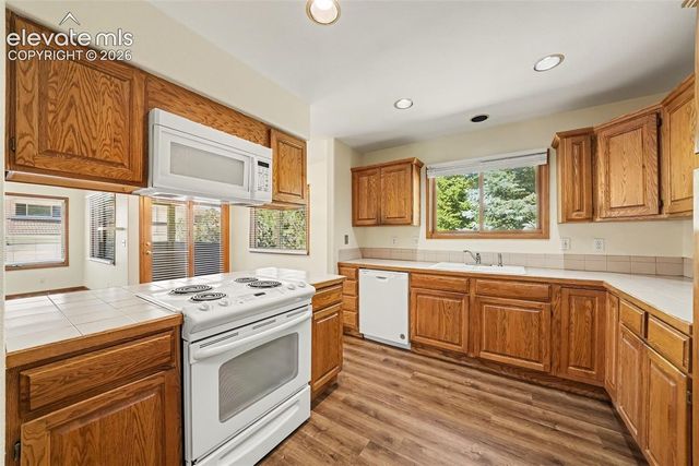 80 Luxury Lane, Colorado Springs, CO 80921