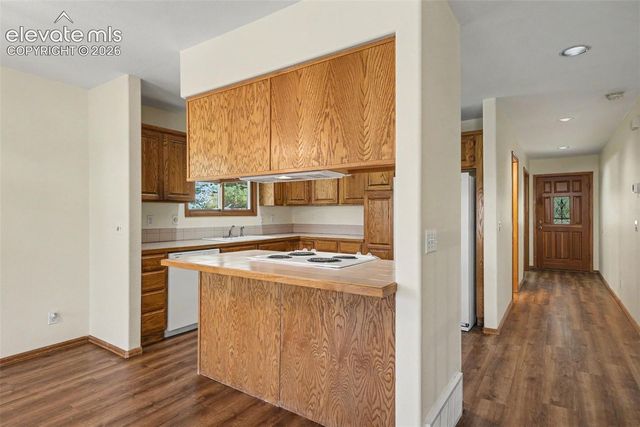 80 Luxury Lane, Colorado Springs, CO 80921