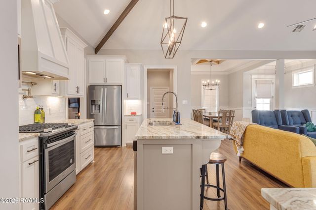 215 Whispering Meadows Road, Broussard, LA 70518