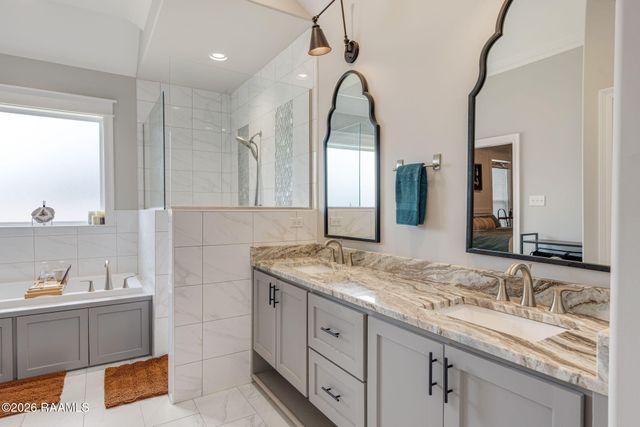 215 Whispering Meadows Road, Broussard, LA 70518