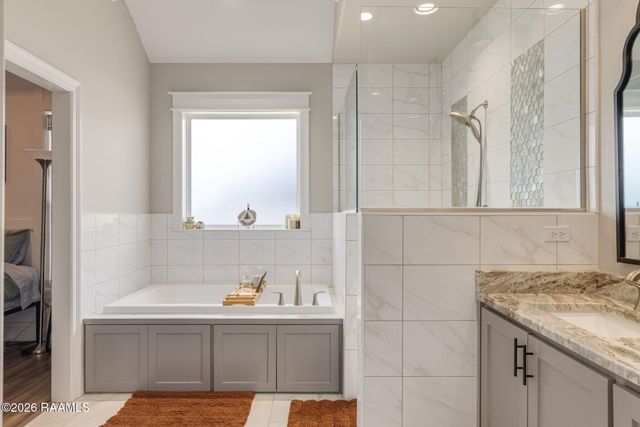 215 Whispering Meadows Road, Broussard, LA 70518