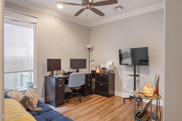 215 Whispering Meadows Road, Broussard, LA 70518