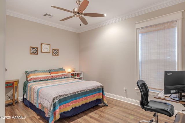 215 Whispering Meadows Road, Broussard, LA 70518