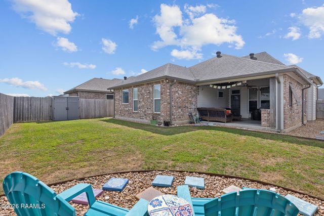 215 Whispering Meadows Road, Broussard, LA 70518