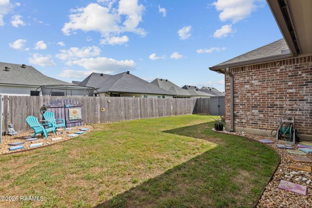 215 Whispering Meadows Road, Broussard, LA 70518