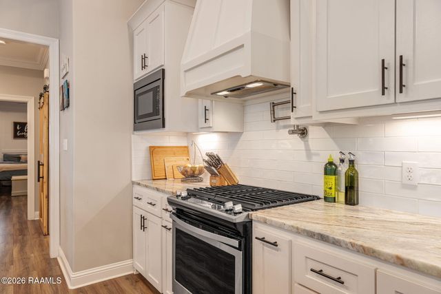 215 Whispering Meadows Road, Broussard, LA 70518