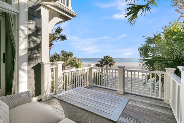112 Ocean Boulevard, Isle Of Palms, SC 29451