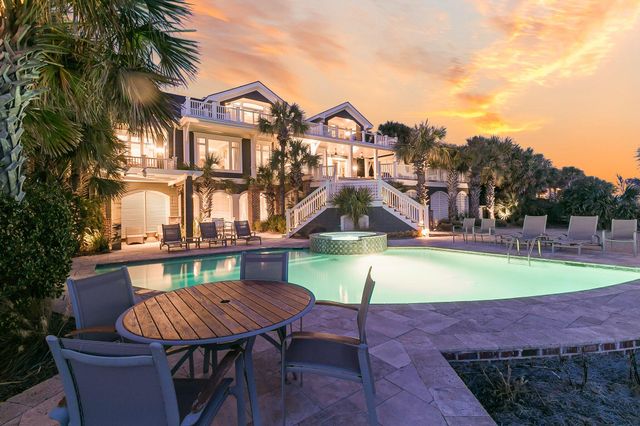 112 Ocean Boulevard, Isle Of Palms, SC 29451