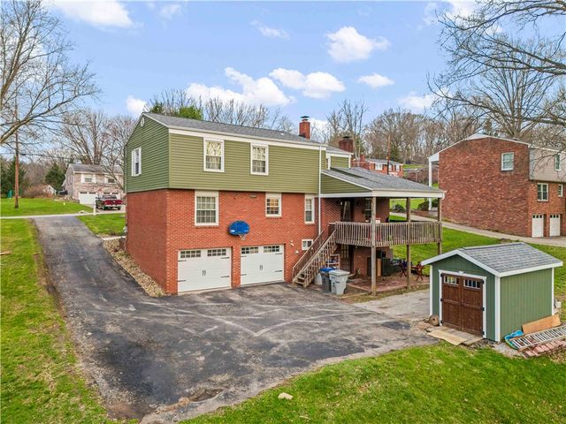 162 E Edgewood Dr, Peters Twp, PA 15317