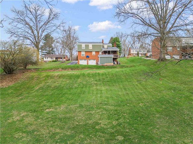 162 E Edgewood Dr, Peters Twp, PA 15317