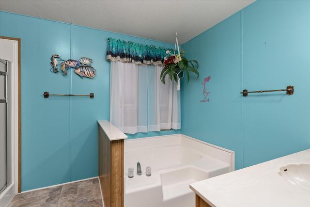 8 La Foret Dr, Oroville, CA 95966