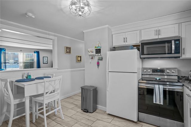 70 Carroll Avenue 310, Newport, RI 02840