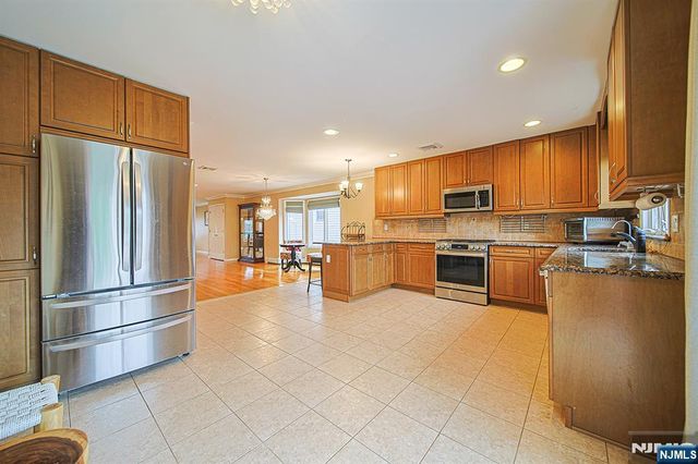432 Washington Avenue A, Cliffside Park, NJ 07010