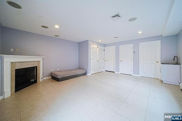 432 Washington Avenue A, Cliffside Park, NJ 07010