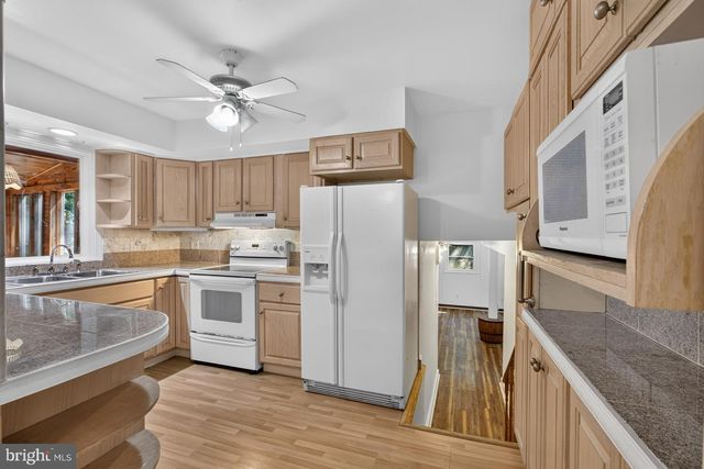 55 E CHEROKEE DR, Newark, DE 19713