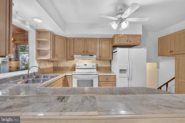 55 E CHEROKEE DR, Newark, DE 19713
