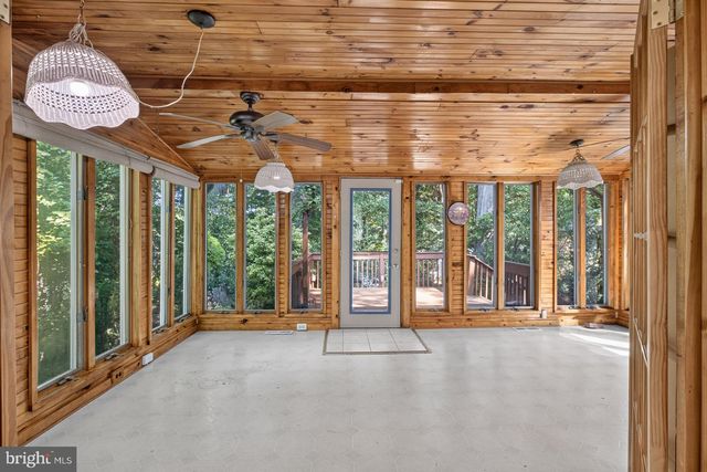 55 E CHEROKEE DR, Newark, DE 19713