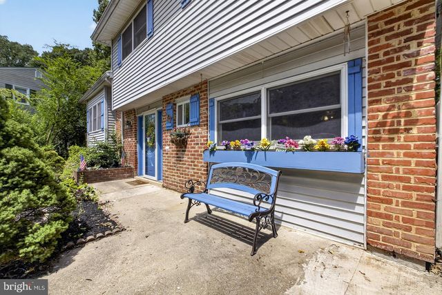55 E CHEROKEE DR, Newark, DE 19713