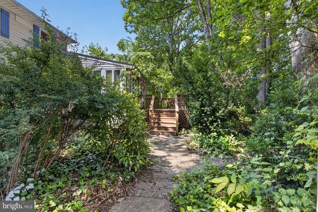 55 E CHEROKEE DR, Newark, DE 19713