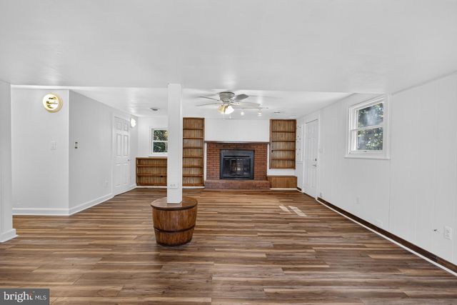 55 E CHEROKEE DR, Newark, DE 19713