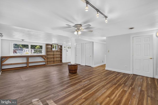 55 E CHEROKEE DR, Newark, DE 19713