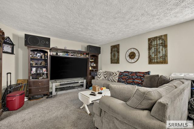 270 1st Street, Idaho Falls, ID 83401