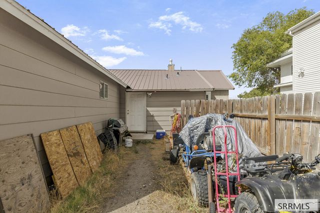 270 1st Street, Idaho Falls, ID 83401