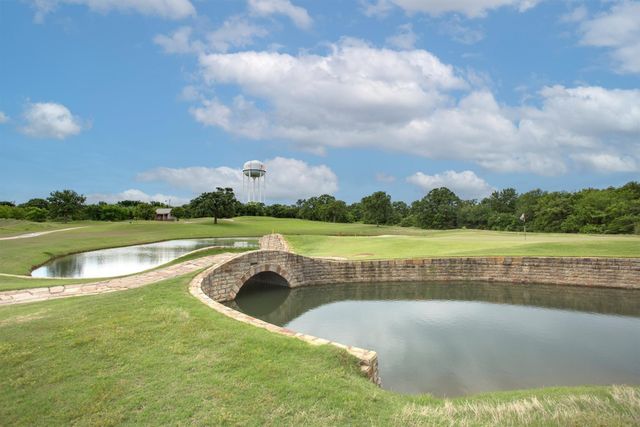 420 Copper Circle, Lantana, TX 76226