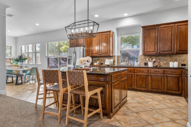 420 Copper Circle, Lantana, TX 76226