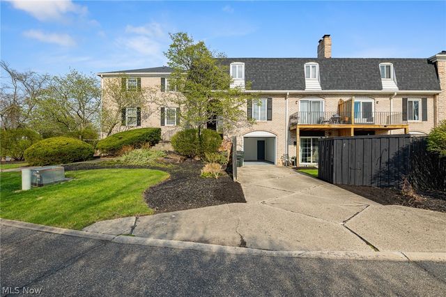 824 S Chillicothe Road 5, Aurora, OH 44202