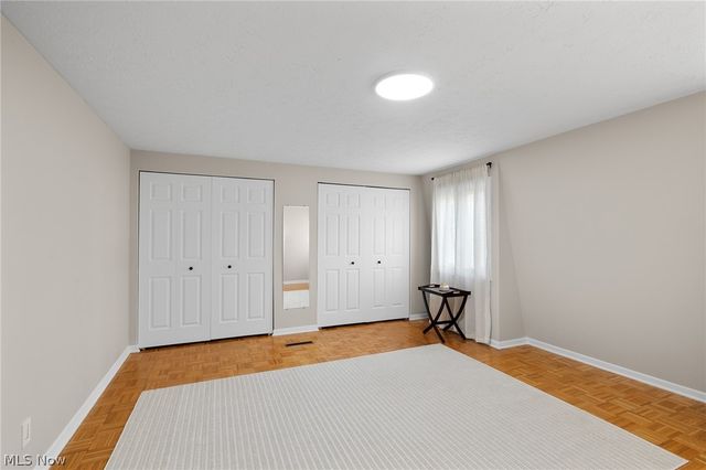 824 S Chillicothe Road 5, Aurora, OH 44202