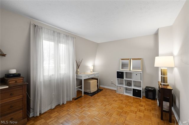 824 S Chillicothe Road 5, Aurora, OH 44202