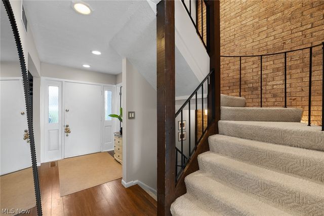 824 S Chillicothe Road 5, Aurora, OH 44202